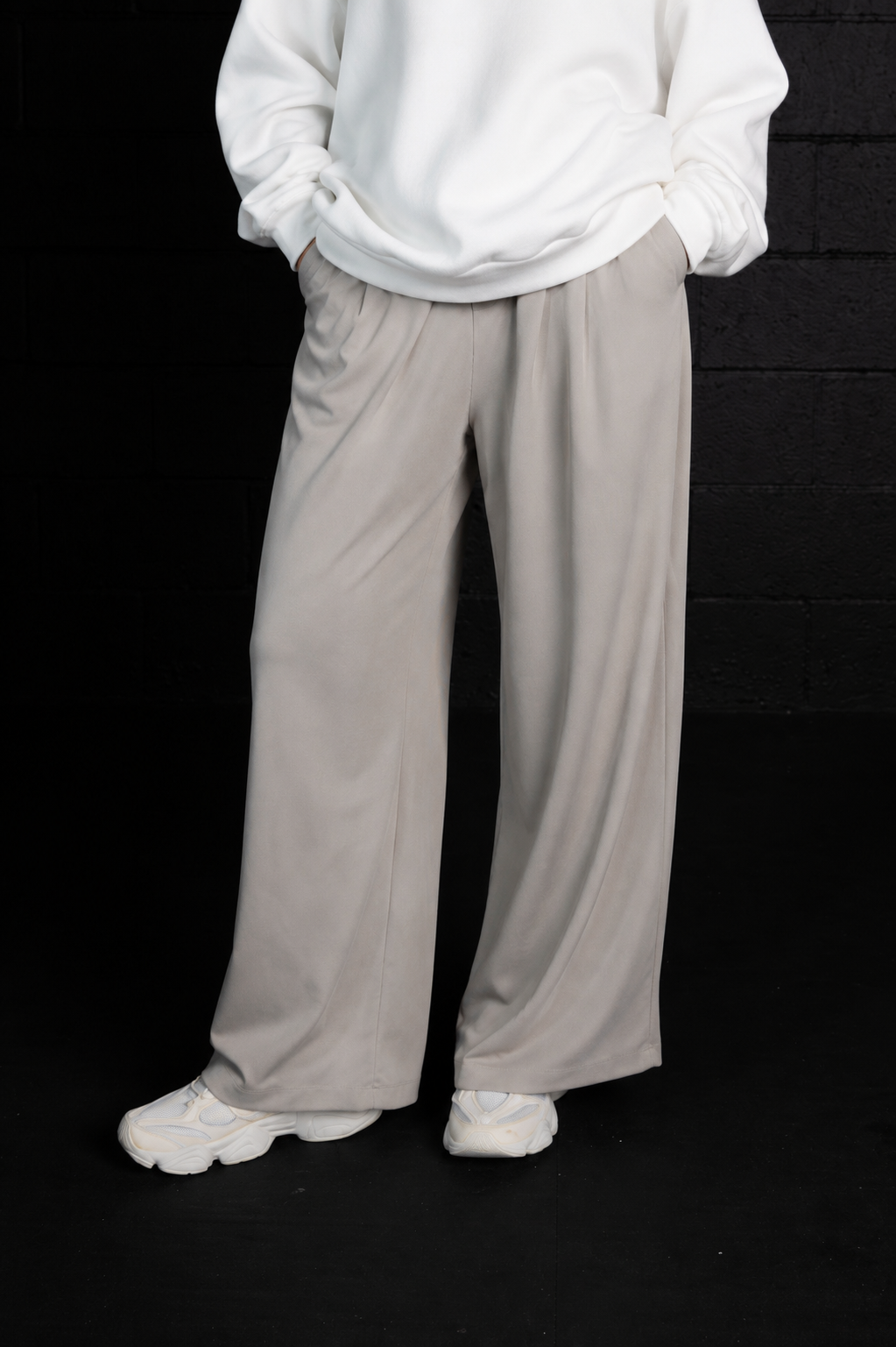 MAIN CHARACTER WIDE LEG TROUSERS