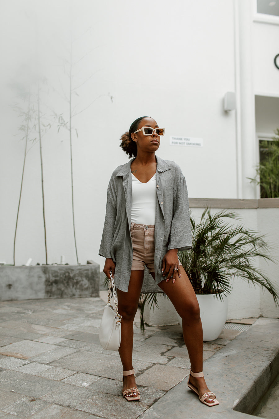 ZAHARA SHORT SLEEVE BLOUSE IN GREY