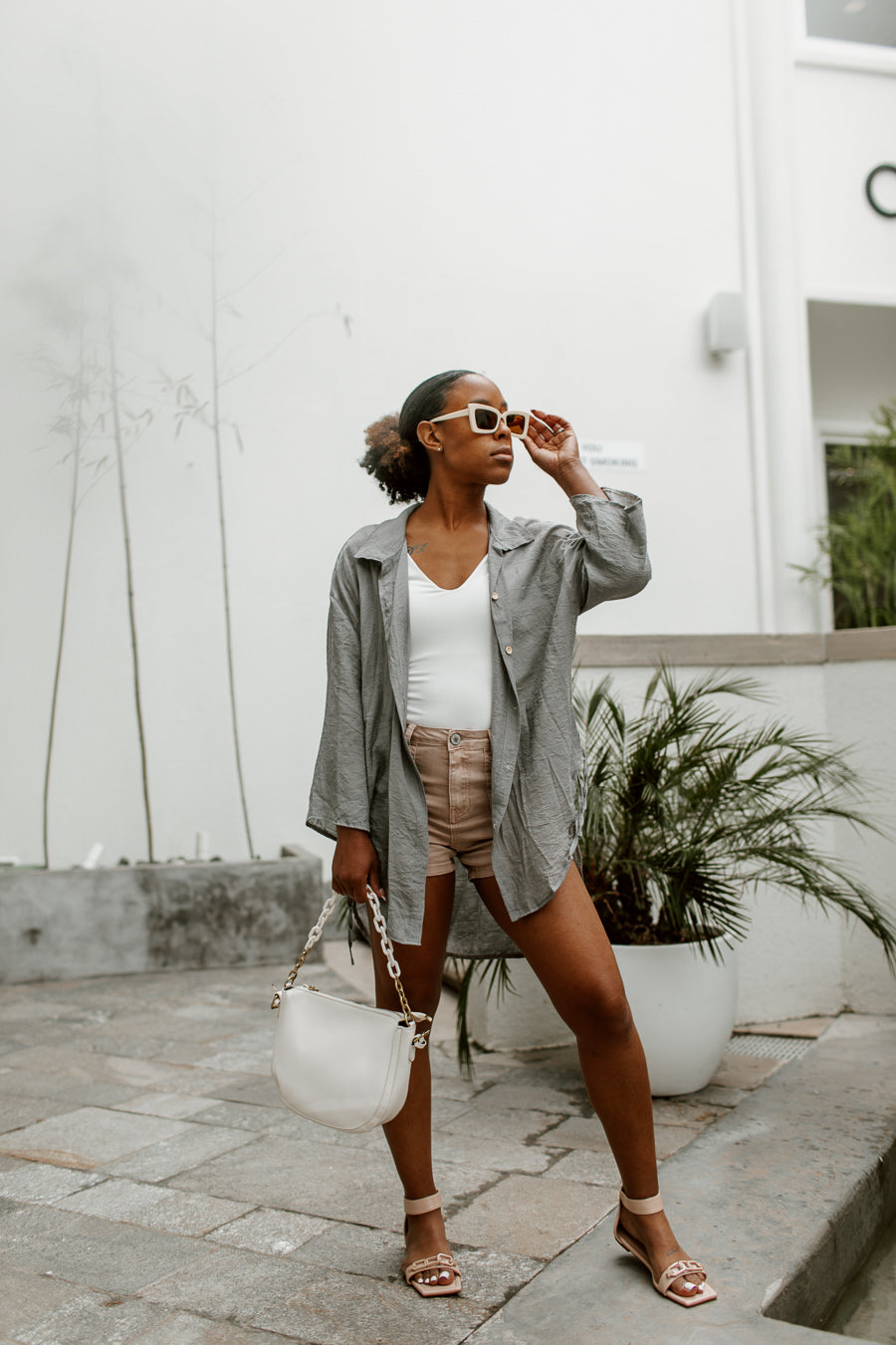 ZAHARA SHORT SLEEVE BLOUSE IN GREY