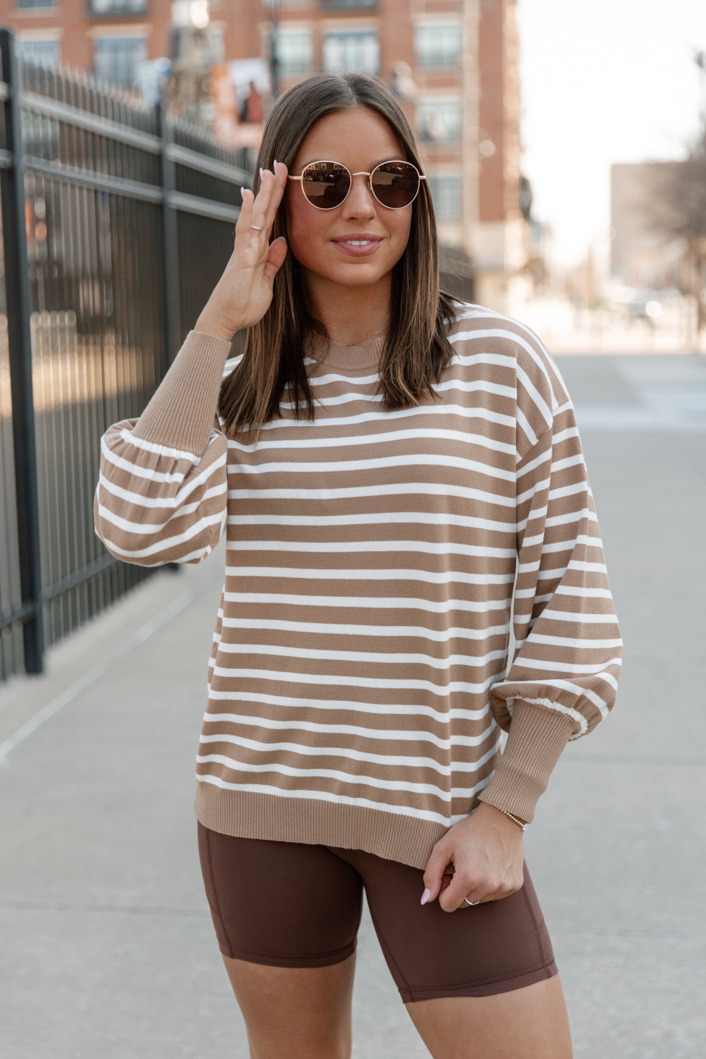 ALL THE THINGS BIKER SHORTS IN BROWN