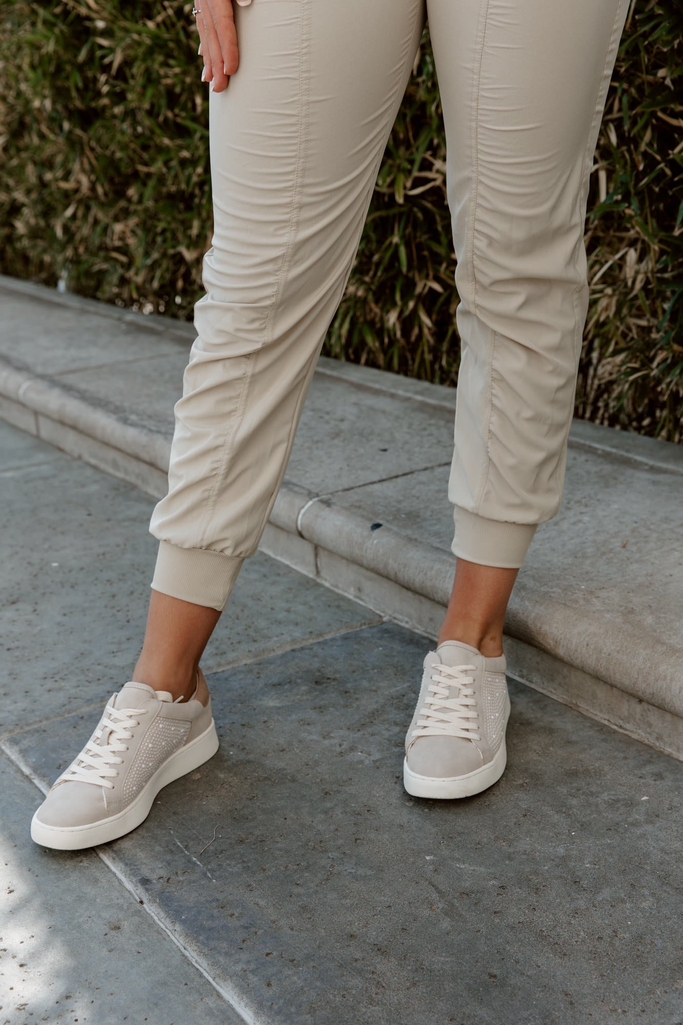 CASUALLY CHIC JUMPSUIT IN KHAKI