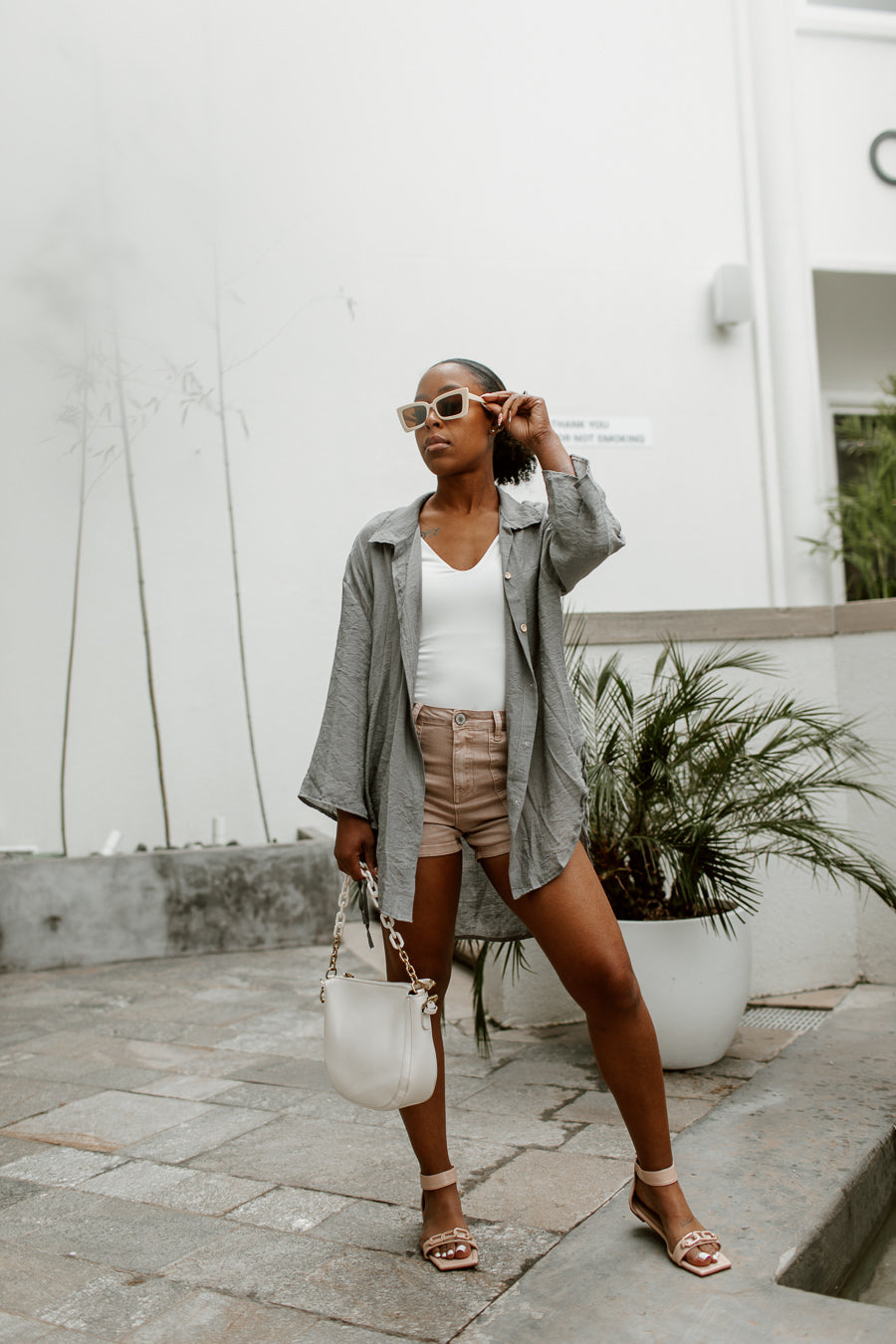 ZAHARA SHORT SLEEVE BLOUSE IN GREY