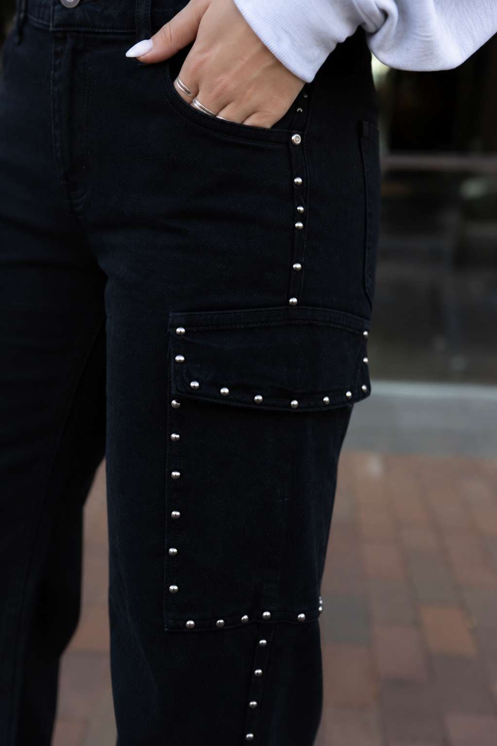 GET IN LINE STUDDED CARGO JEANS